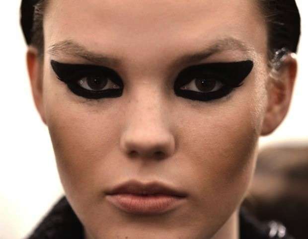 Cat eye molto marcato per Carnevale