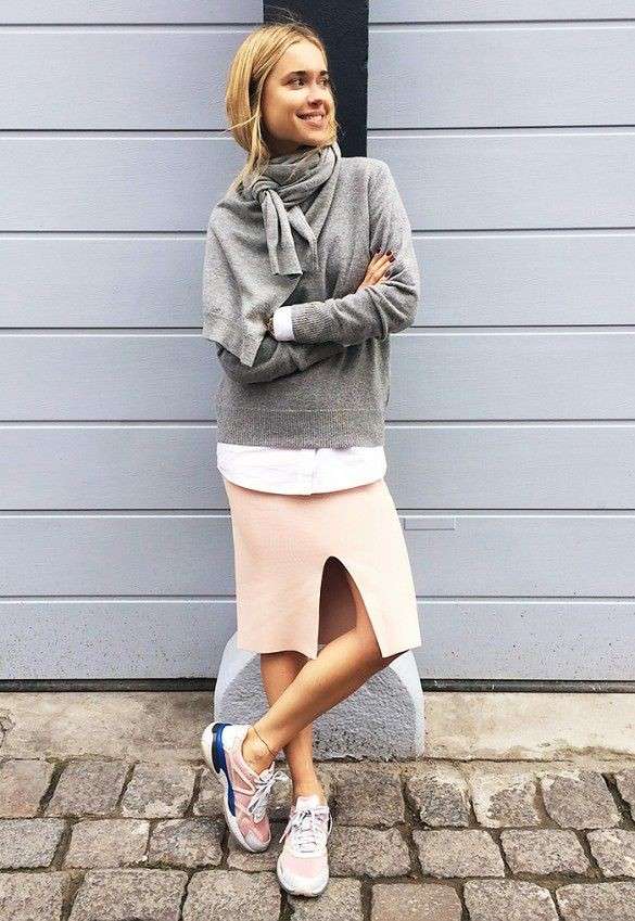 Look sporty chic con capi rosa