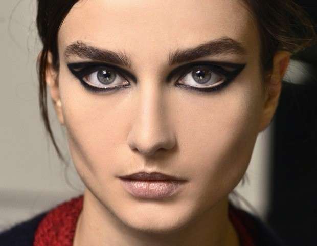 Make up grafico per occhi da gatta