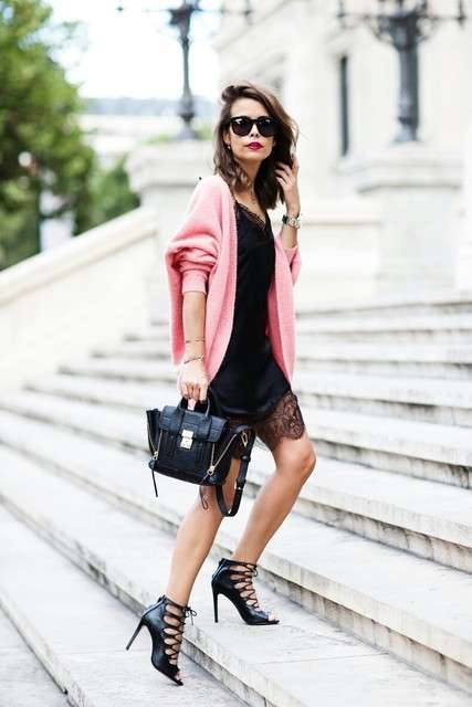 Minidress e cardigan rosa