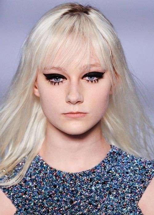 Trucco occhi da gatta con mascara ciglia inferiori