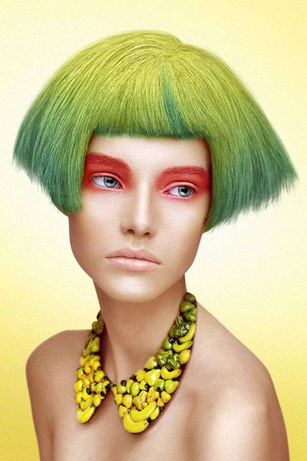 Trucco occhi rosso per Carnevale