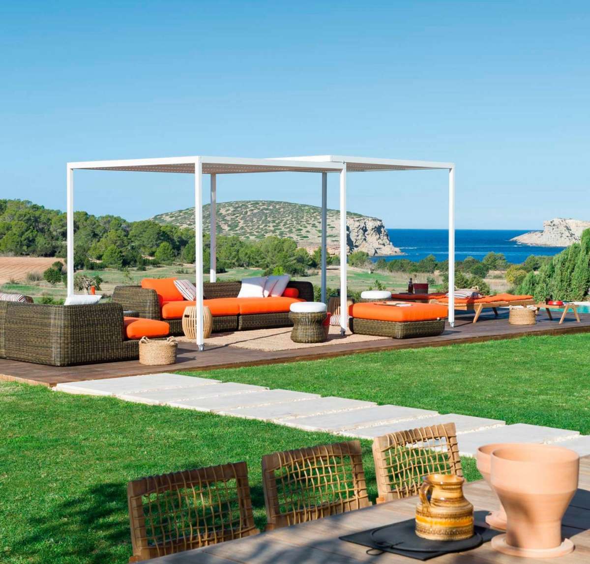 Arredare un gazebo con giardino