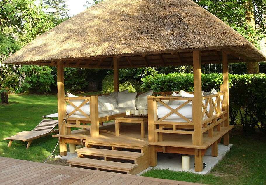 Gazebo in teak