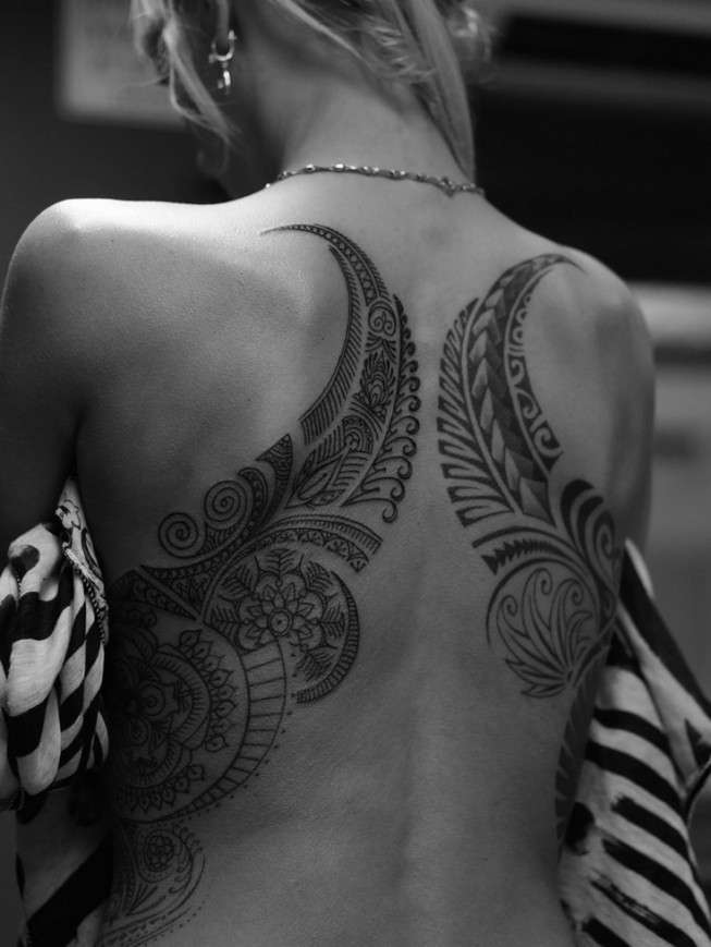 Tatuaggio Maori sulla schiena