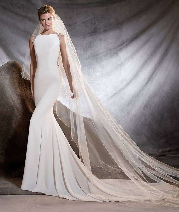 Abito in crepe e tulle Pronovias