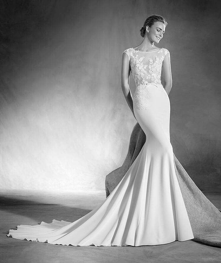 Abito in pizzo Pronovias