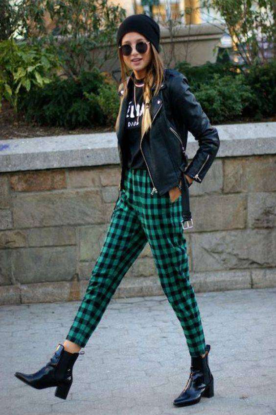 Look con pantaloni tartan