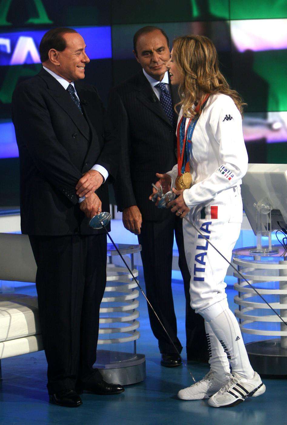 Silvio Berlusconi e Bruno Vespa con Valentina Vezzali