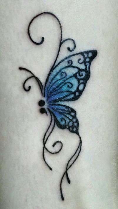 Tatuaggio farfalle ali blu