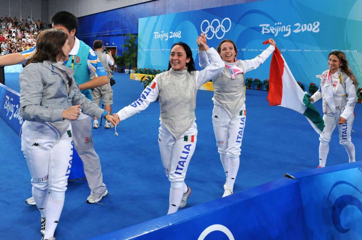 Valentina Vezzali vince la medaglia d'oro individuale e la medaglia di bronzo a squadre alle Olimpiadi di Pechino 2008