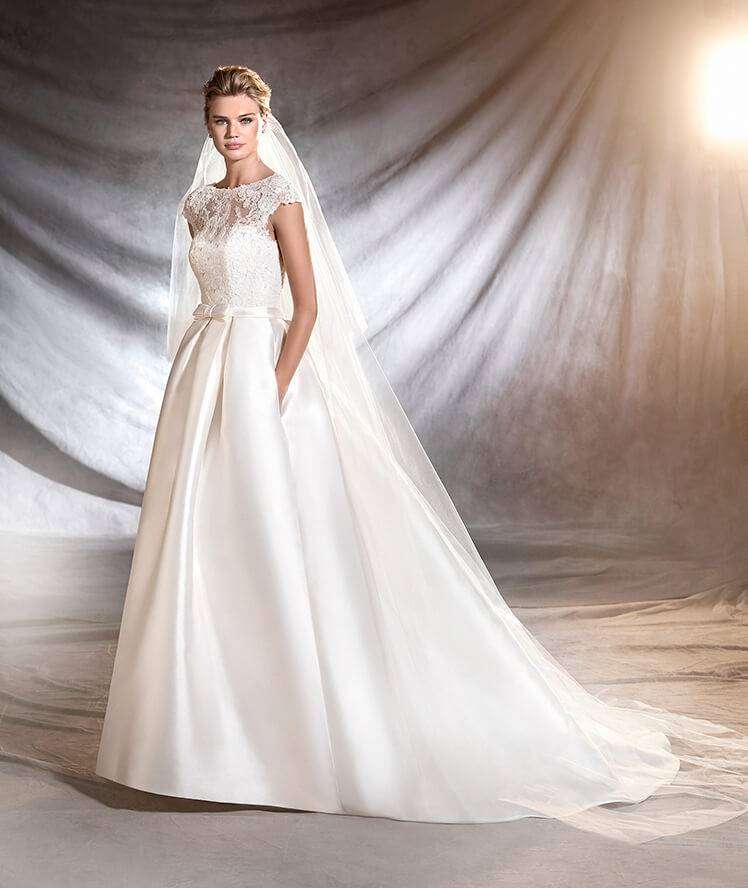 Vestito da sposa in mikado Pronovias