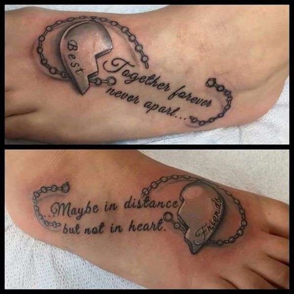 Tatuaggio con frase sull'amicizia e disegno con cuore