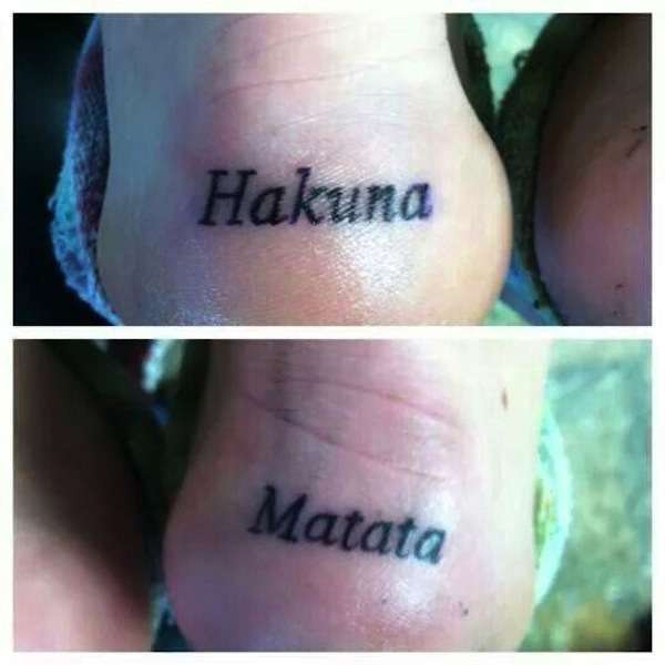 Tatuaggio frase Hakuna Matata