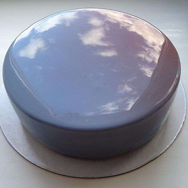 Torta a specchio effetto cielo