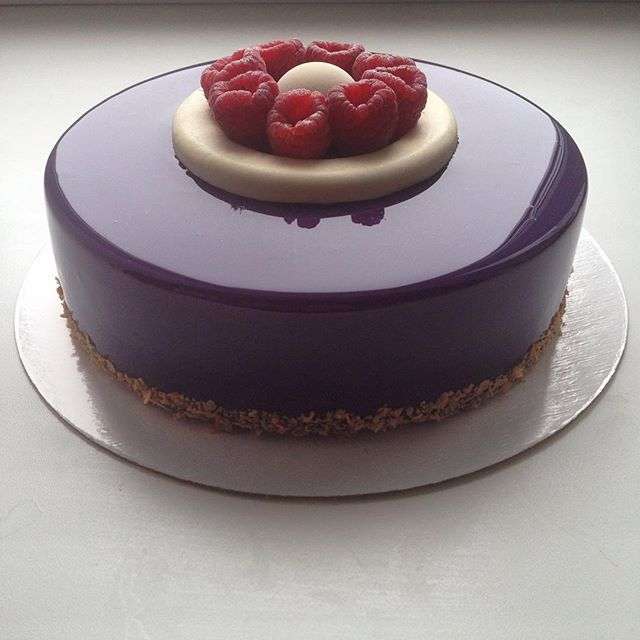 Torta viola a specchio di Olga Noskova