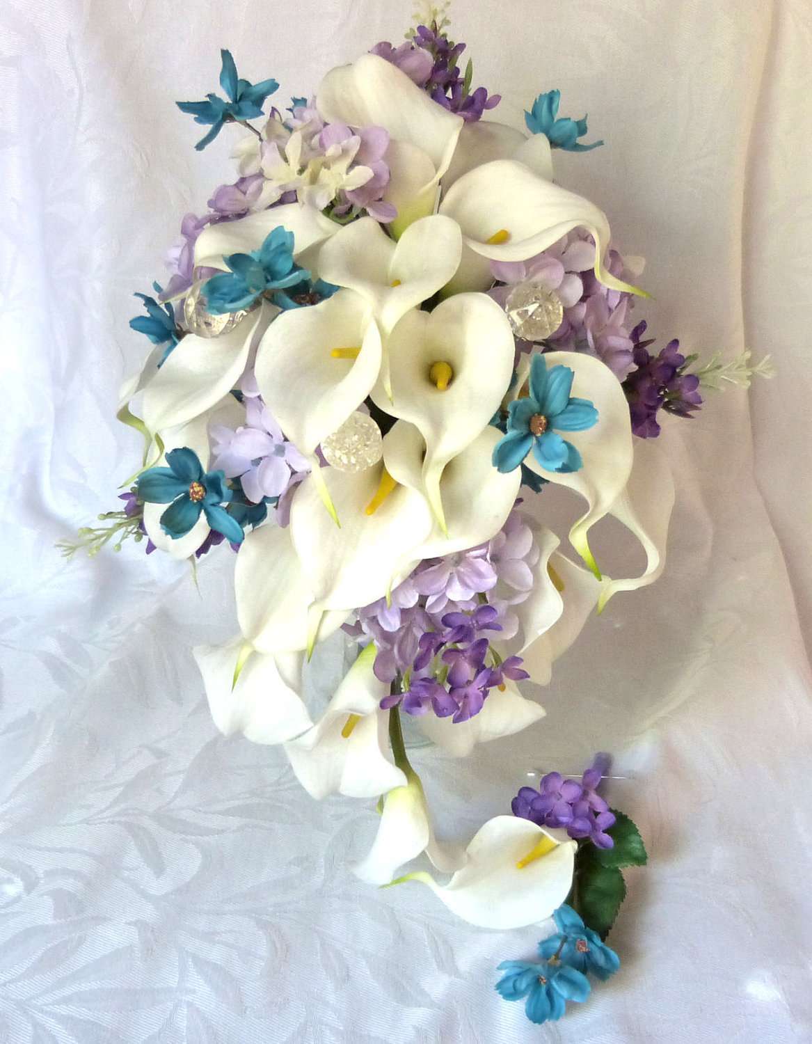 Bouquet bianco, azzurro e lilla
