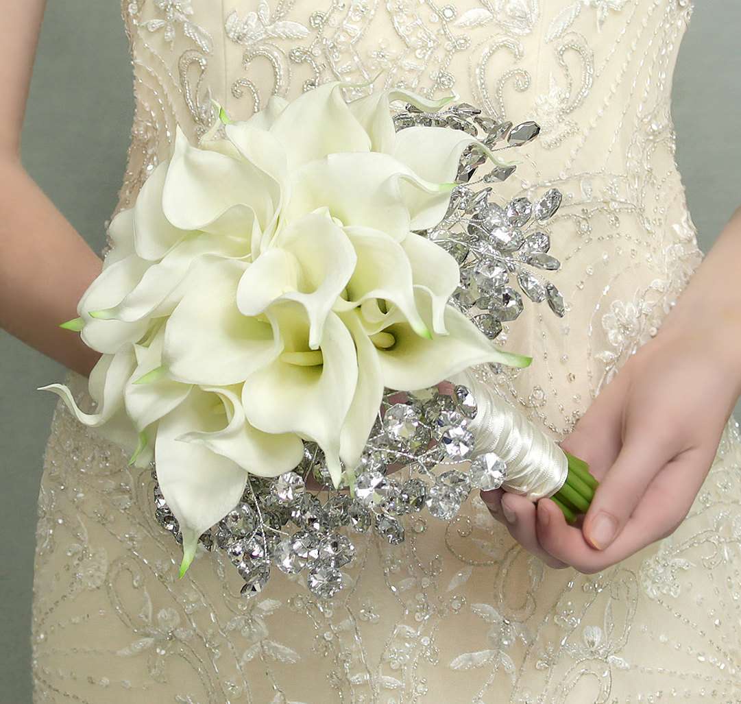 Bouquet prezioso per la sposa chic