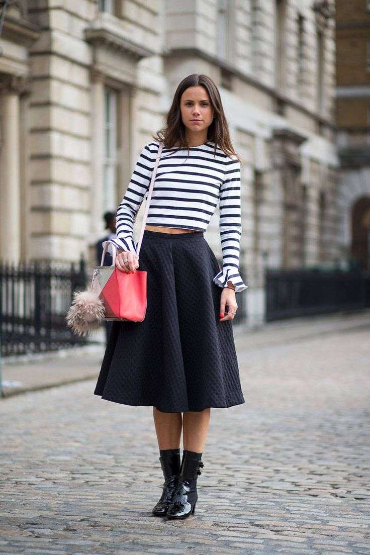 Gonna plissè e crop top