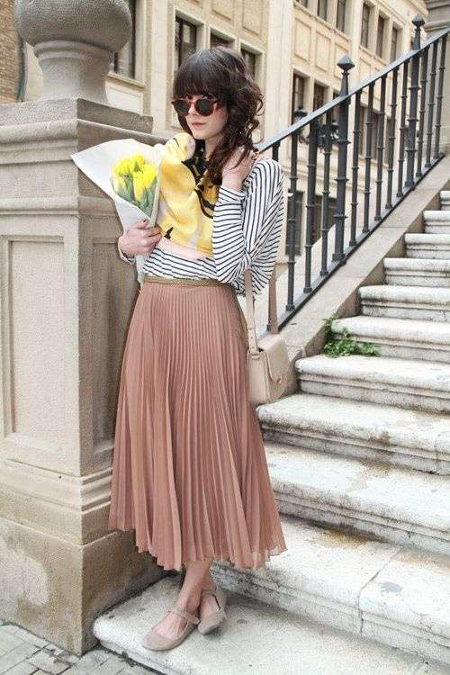 Look bon ton con gonna a pieghe