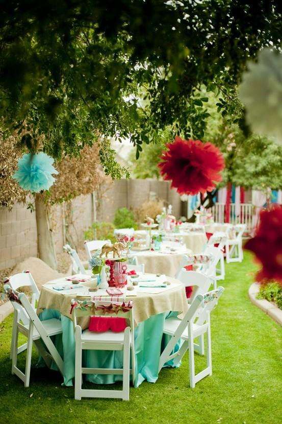Tavoli per festa in giardino