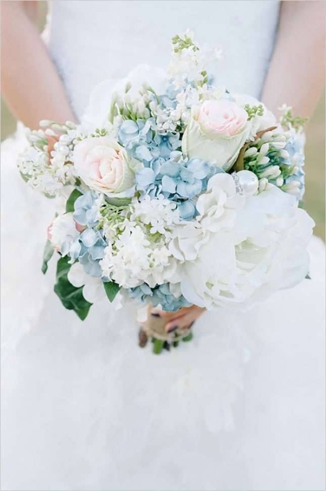 Bouquet con fiori di campo