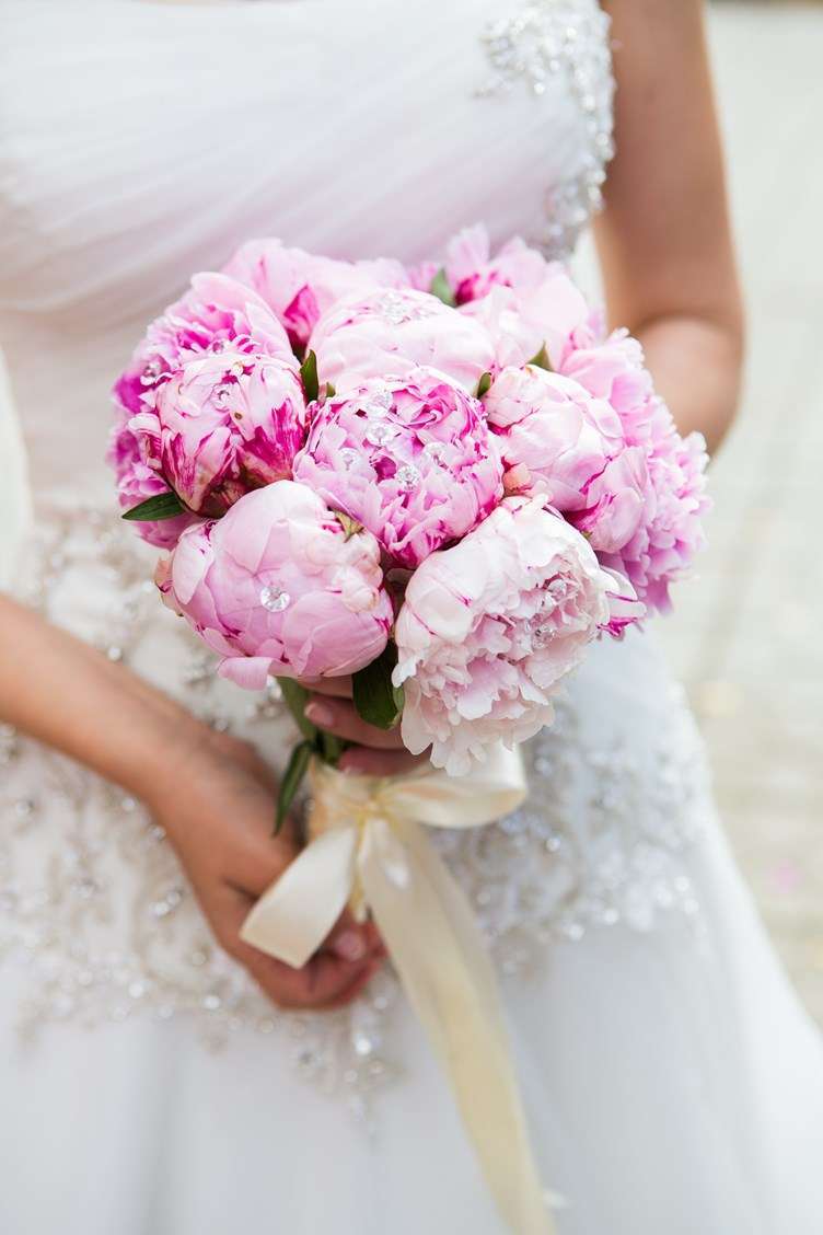 Bouquet con peonie rosa confetto