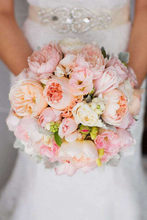 Bouquet rosa chiaro romantico