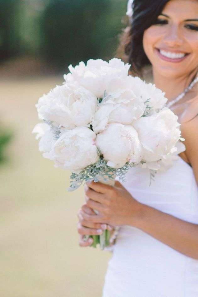 Peonie grandi e bianche