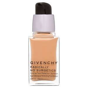 Givenchy Radically no surgetics fondotinta