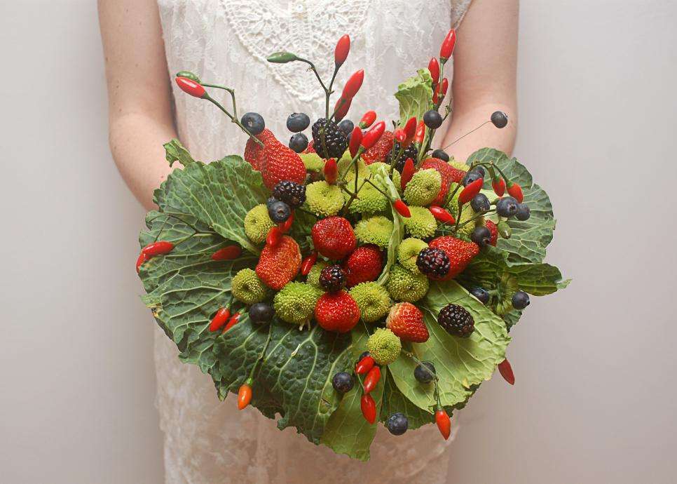 Bouquet originale con frutta e verdura