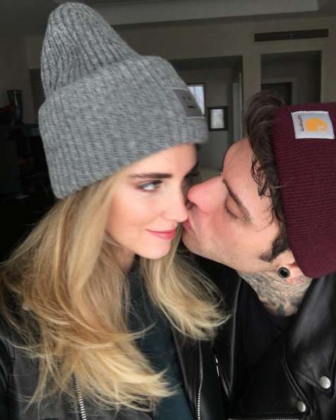 Fedez bacia Chiara Ferragni