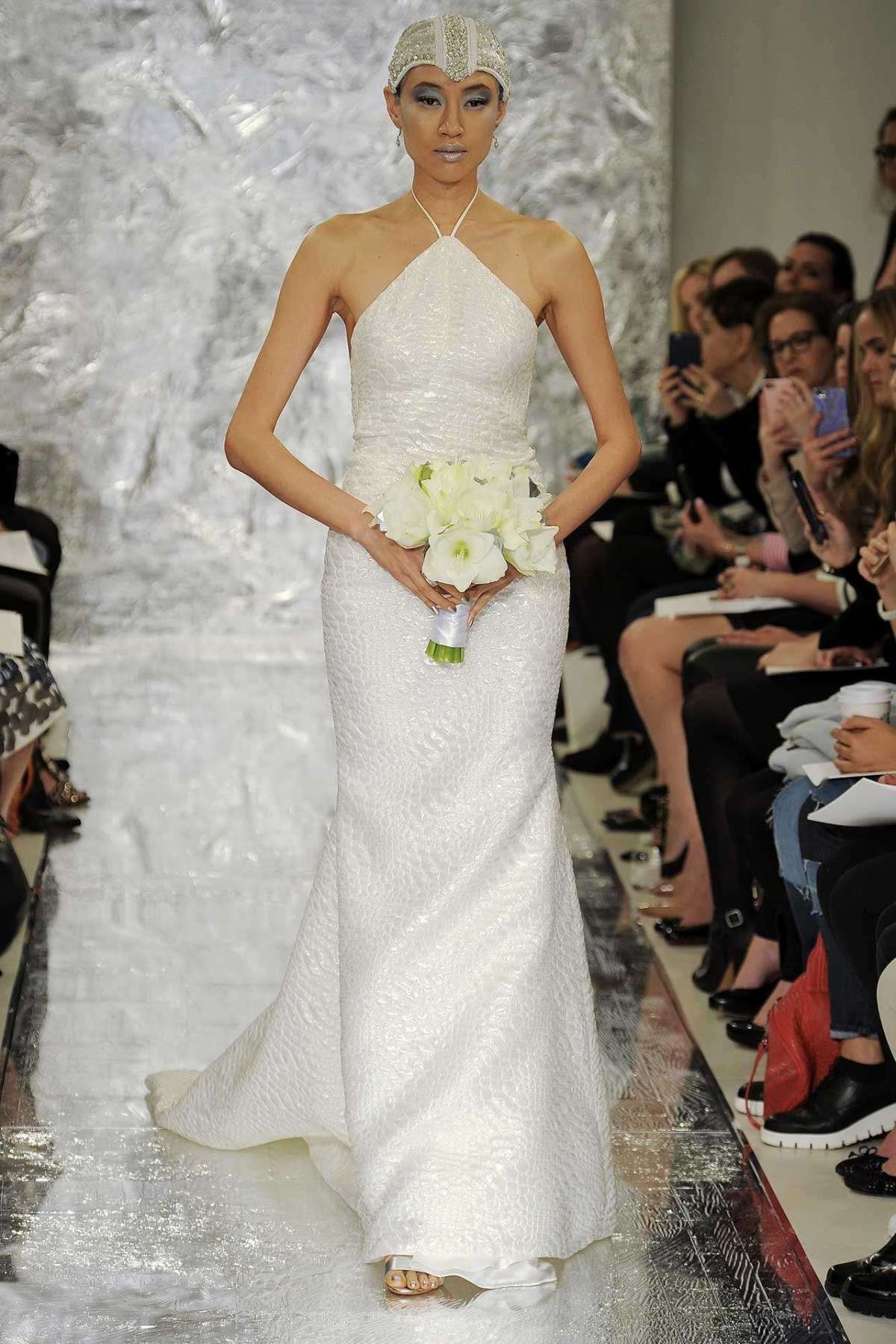 Vestito da sposa a colonna