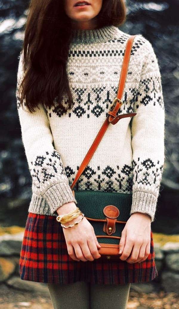 Maglione norvegese e gonna tartan