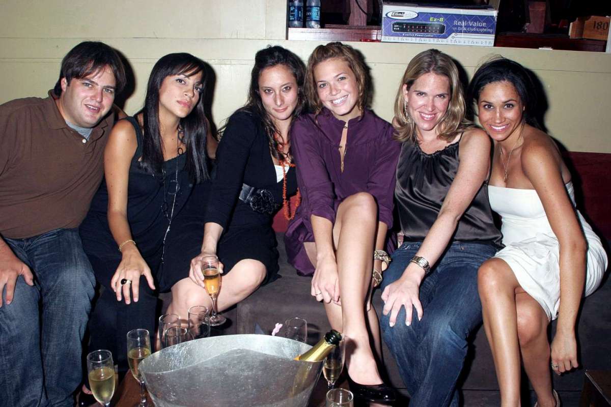 Meghan con gli amici nel 2006