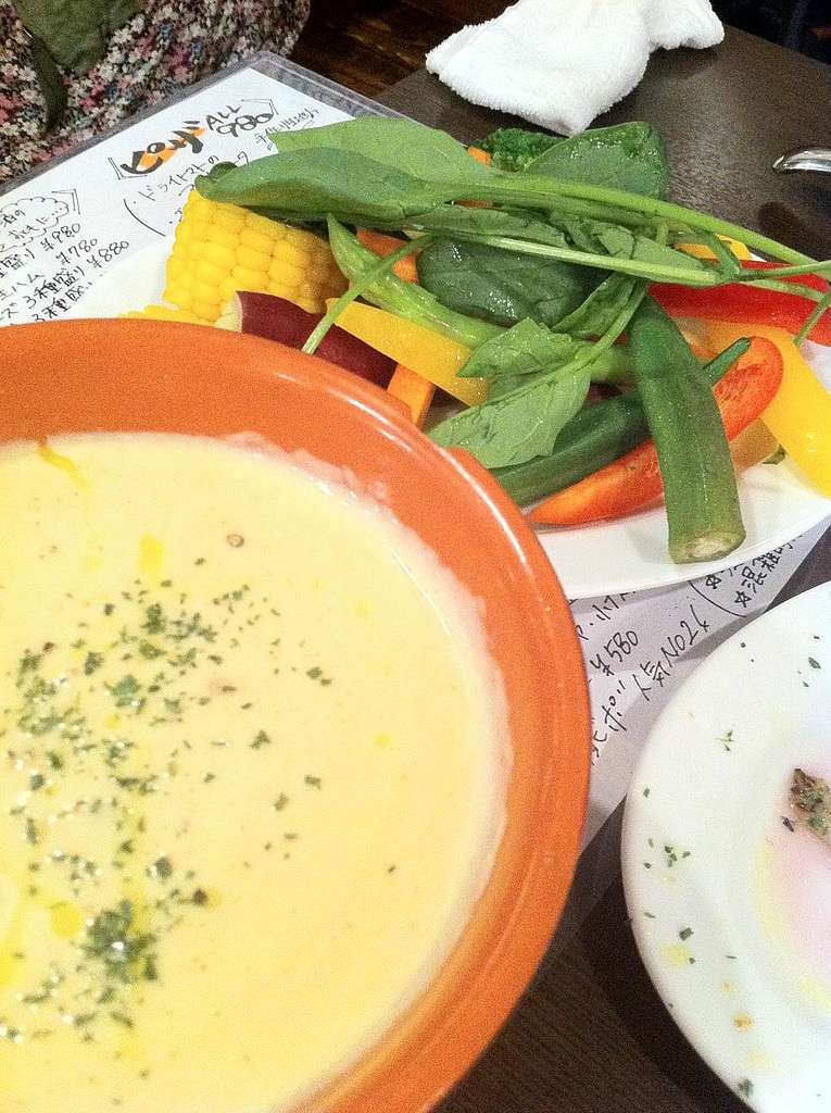 Bagna cauda con aglio e acciughe