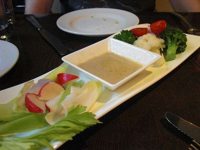 Bagna cauda con verdure fresche