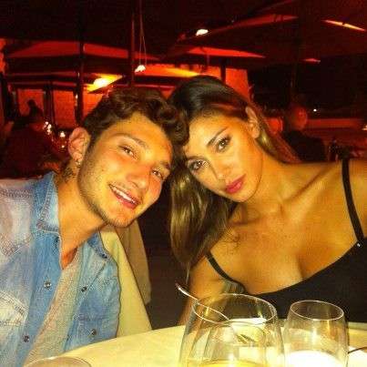 Belen Rodriguez e Stefano de Martino a cena fuori