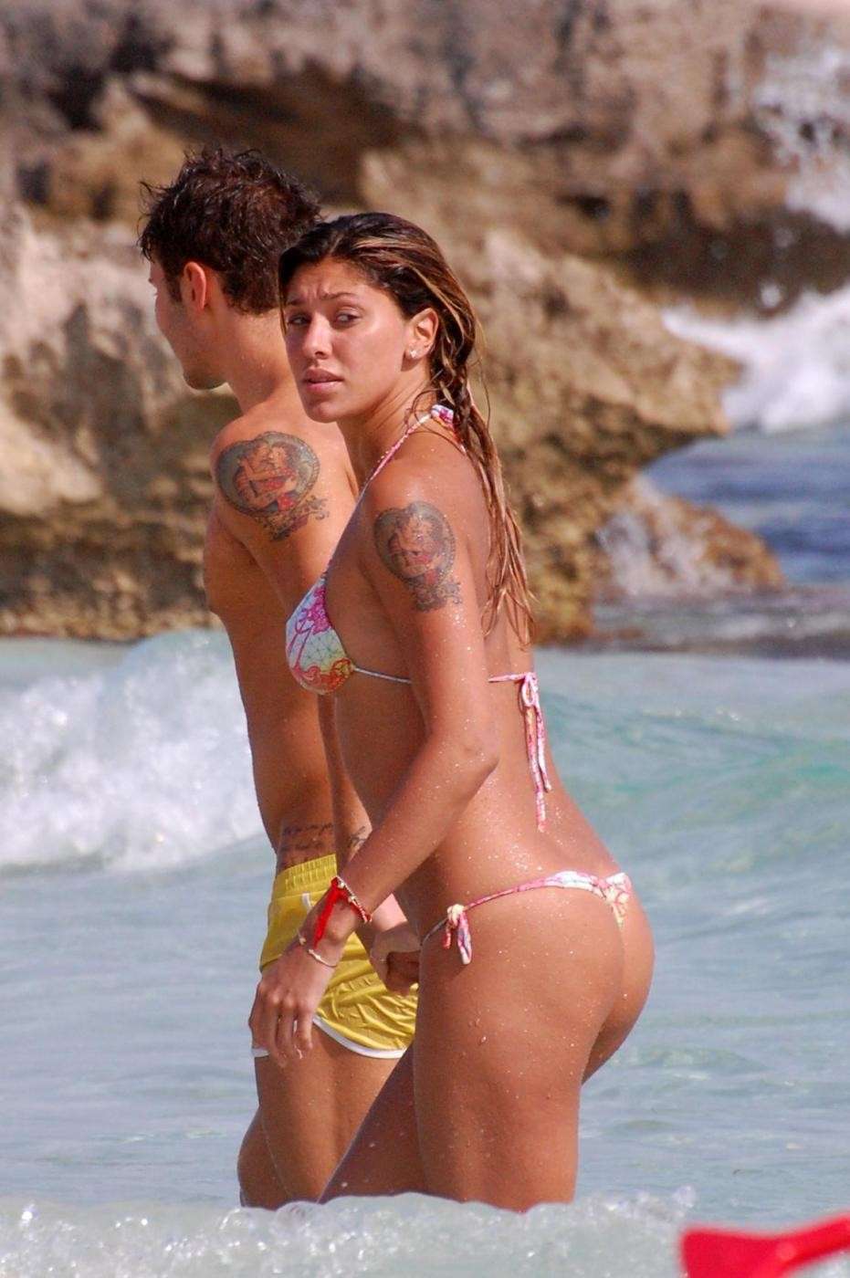 Belen Rodriguez e Stefano De Martino mano nella mano a Formentera