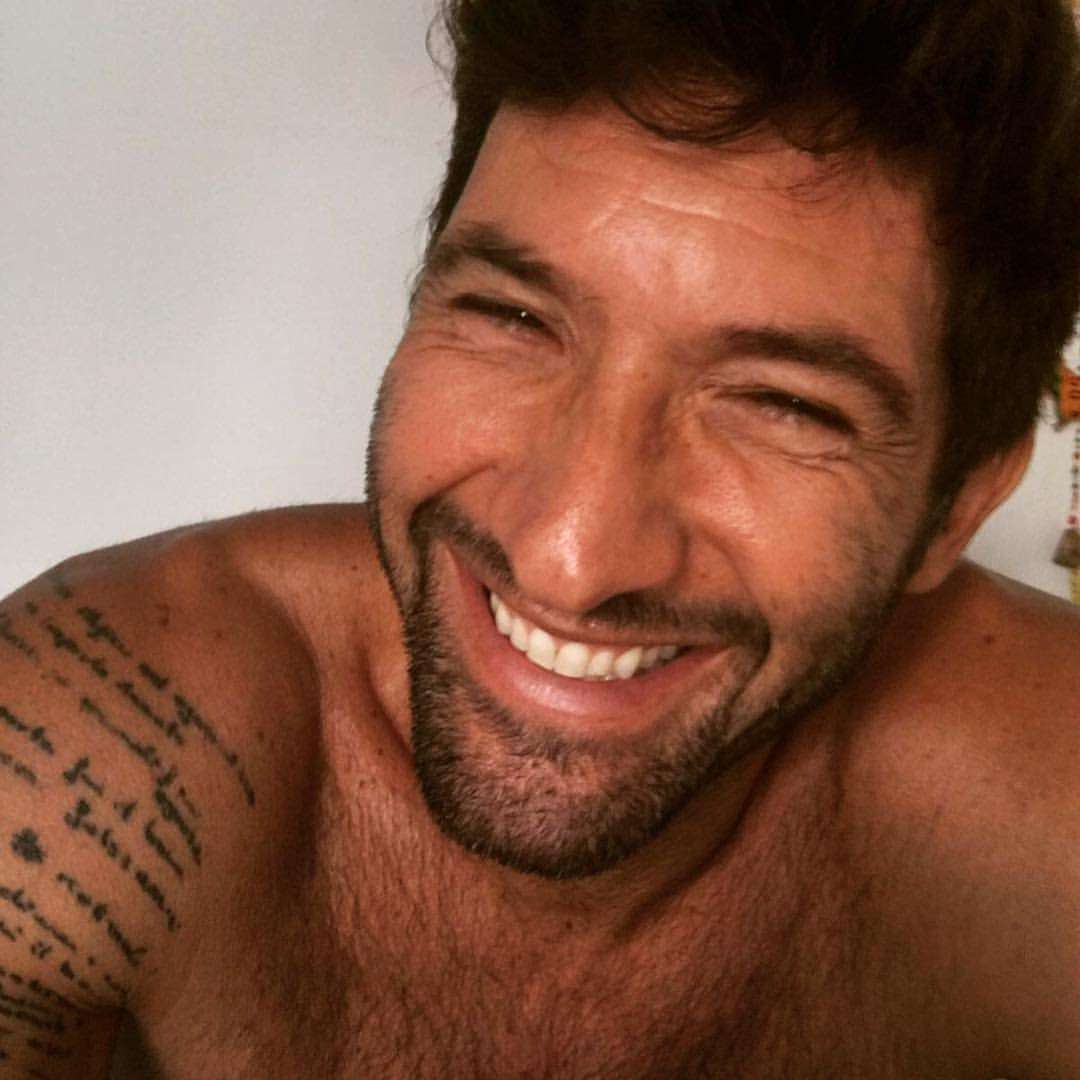 Il sorriso del vincitore dell'Isola dei famosi 1