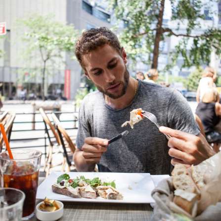 Un pranzo light per il cuoco e modello peruviano