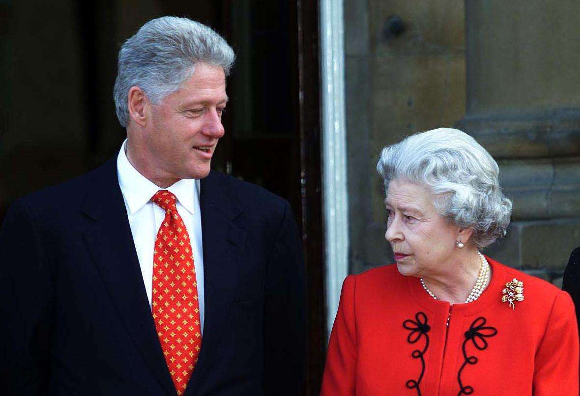 Bill Clinton con la regina a Buckingham Palace
