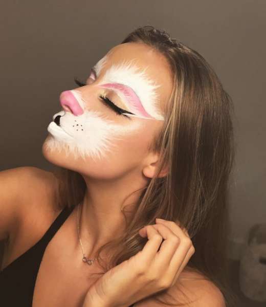 Effetto peluria bianca sul viso per make up da coniglietta