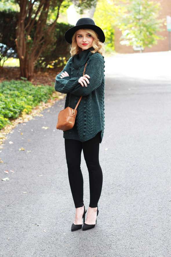 Look con maglione verde