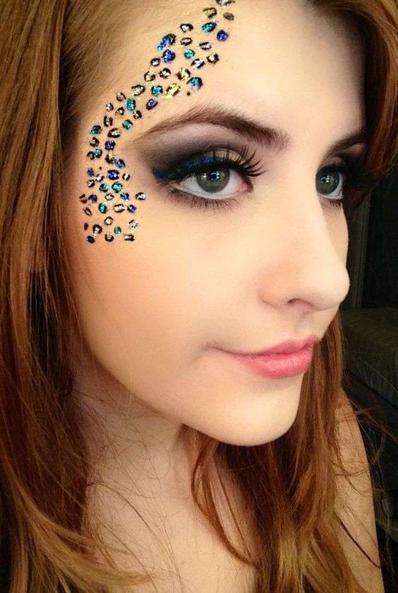 Make up da leopardo multicolor con glitter