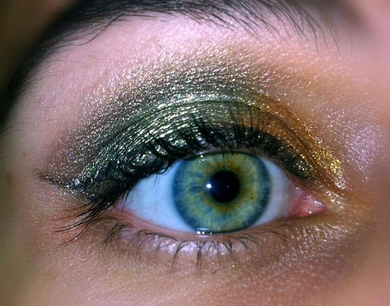 Make up occhi dai colori militari