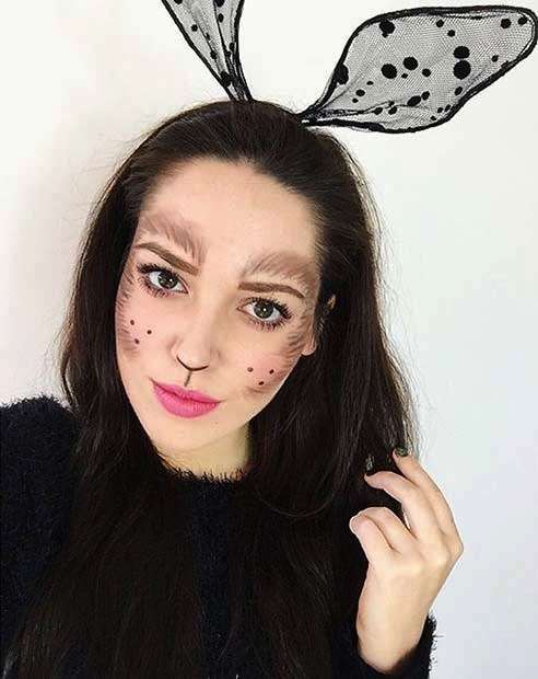 Trucco da coniglietta con sopracciglia molto folte