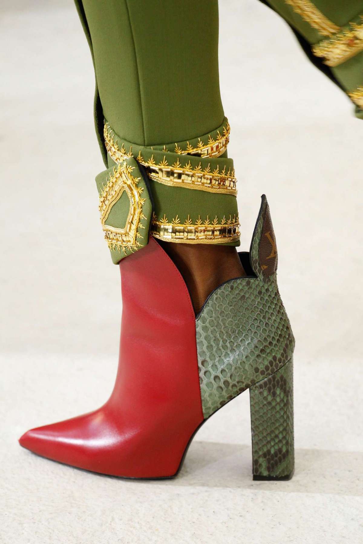 Ankle boot in pelle e pitone Louis Vuitton
