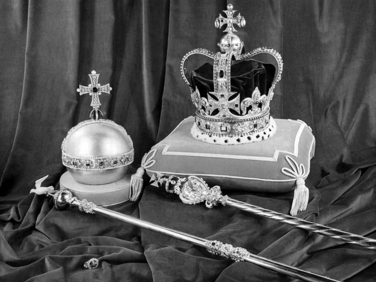 I gioielli della corona inglese per Elisabetta