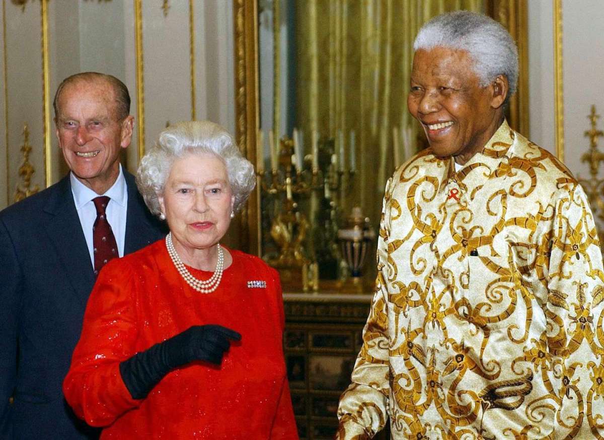 La Regina Elisabetta con Nelson Mandela